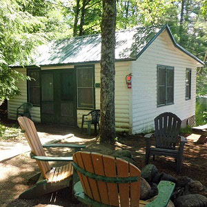 Waterfront Cottages And Cabins Near Lake George Ny